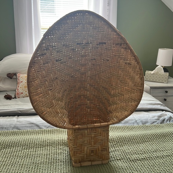 Unique Basket - Picture 1 of 5